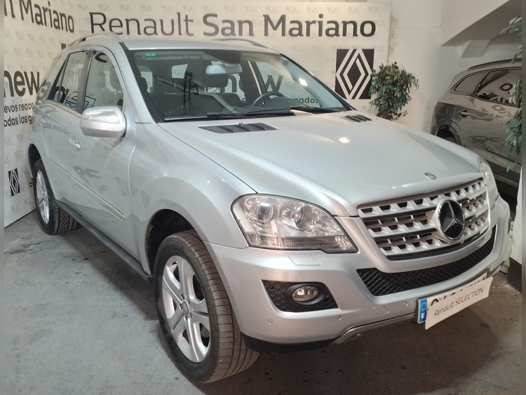 Mercedes-Benz Clase M ML 320 CDI (164.122) foto 3