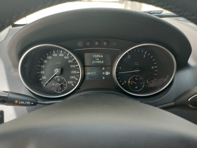 Mercedes-Benz Clase M ML 320 CDI (164.122) foto 12