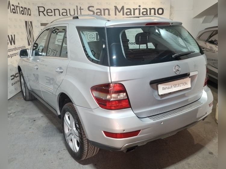 Mercedes-Benz Clase M ML 320 CDI (164.122) foto 5