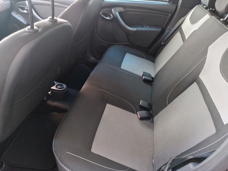 Dacia Duster Laureate 4x4 foto 9