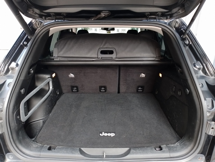 Jeep Cherokee 75 Aniv Auto 4x4 foto 10