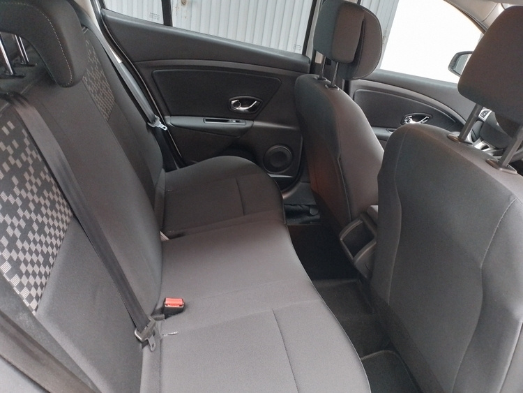 Renault Megane Expression foto 8