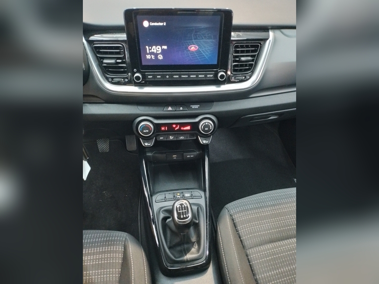Kia Stonic Drive foto 12