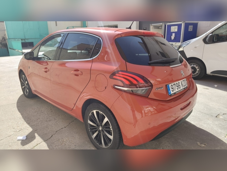 Peugeot 208 Peugeot 208 1.2 PureTech 110 Tech Edition foto 5