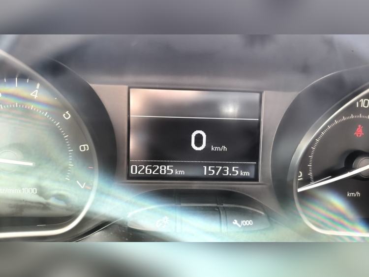 Peugeot 208 Peugeot 208 1.2 PureTech 110 Tech Edition foto 6