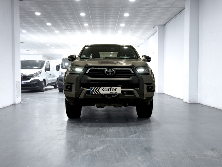 Toyota Hilux Doble Cabina Invincible 4x4 foto 3