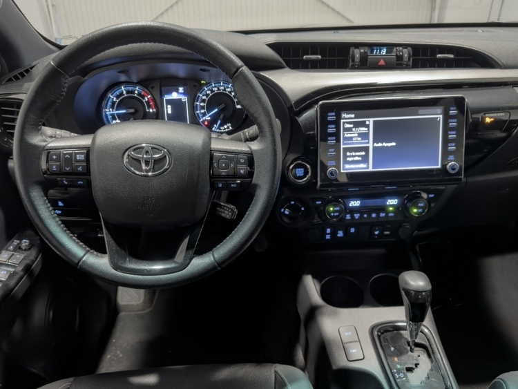 Toyota Hilux Doble Cabina Invincible 4x4 foto 15
