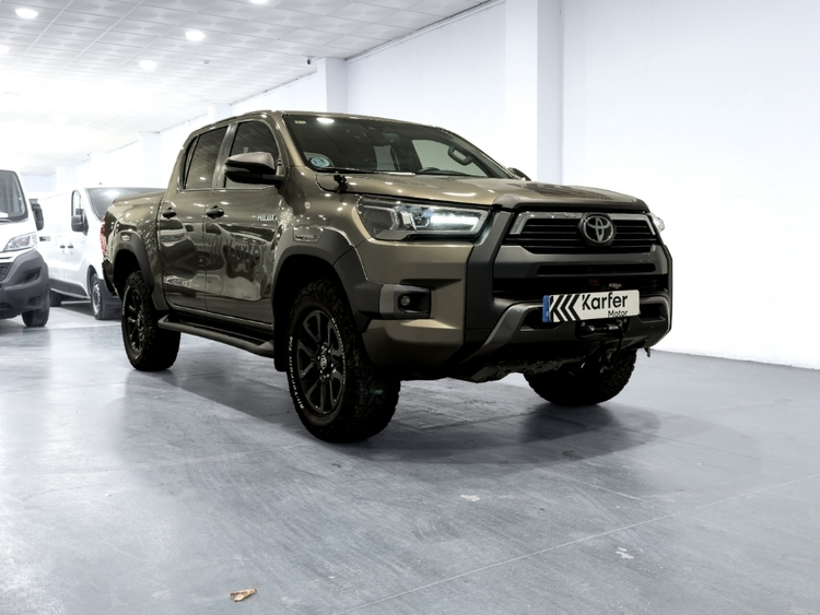 Toyota Hilux Doble Cabina Invincible 4x4 foto 4