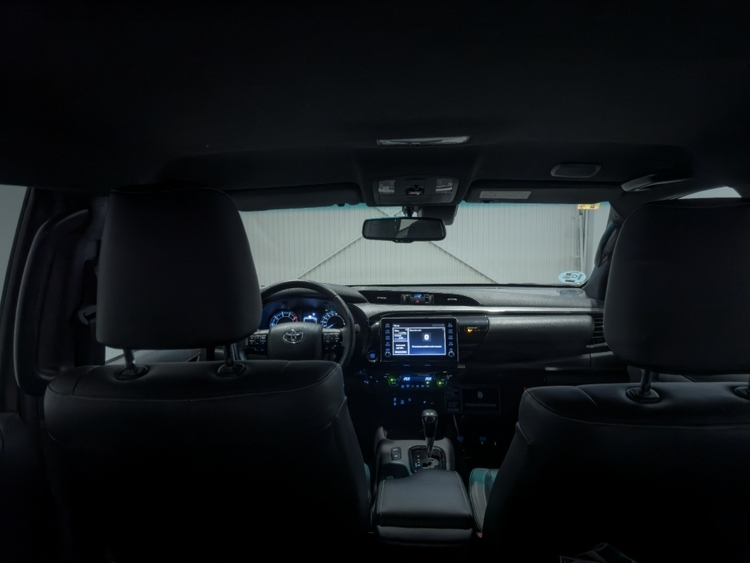 Toyota Hilux Doble Cabina Invincible 4x4 foto 32