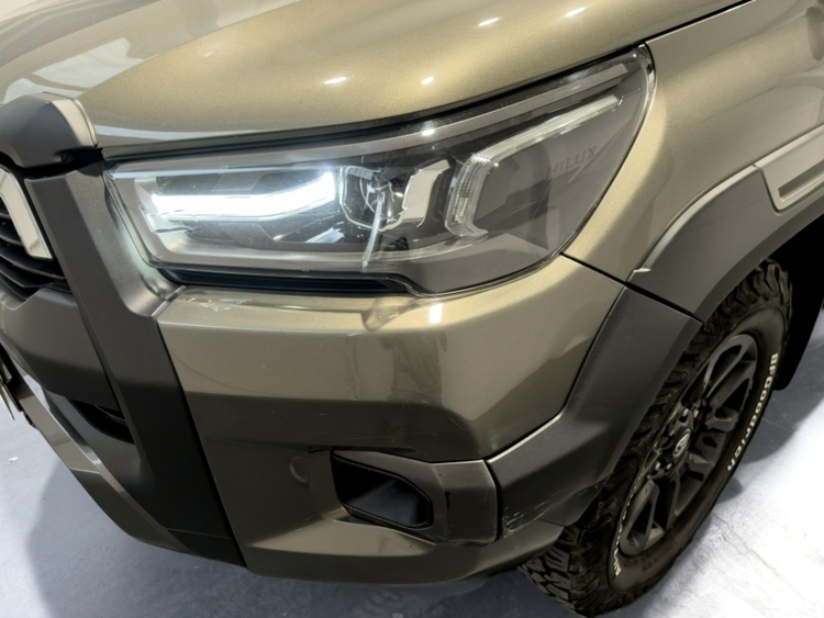 Toyota Hilux Doble Cabina Invincible 4x4 foto 38