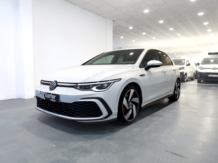 Volkswagen Golf VIII GTI foto 2