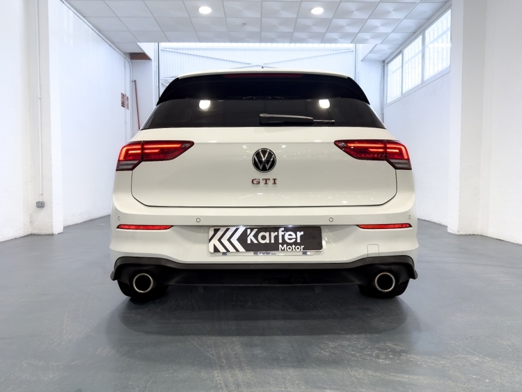 Volkswagen Golf VIII GTI foto 4